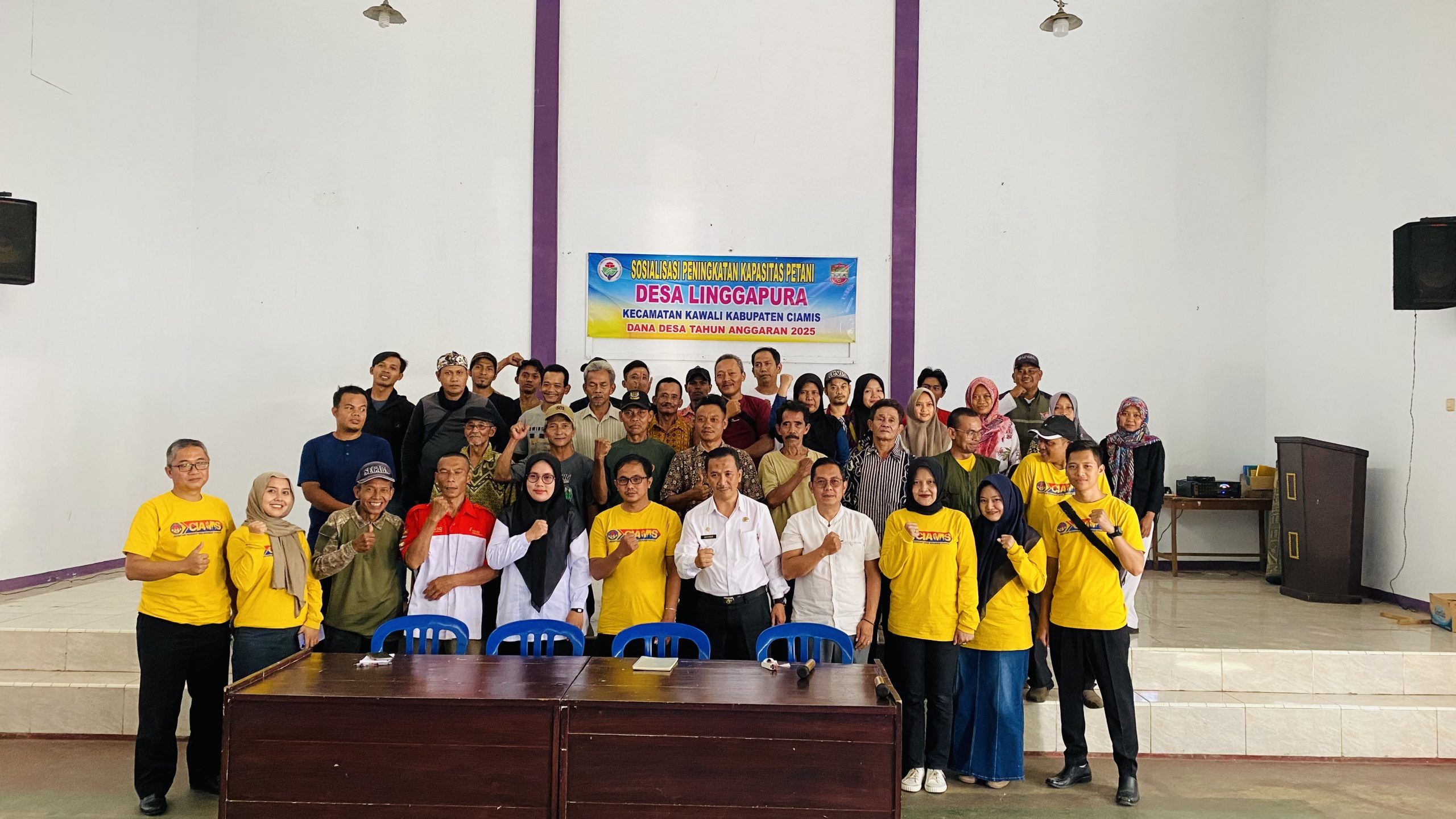 Sosialisasi Peningkatan Kapasitas Petani di Desa Linggapura