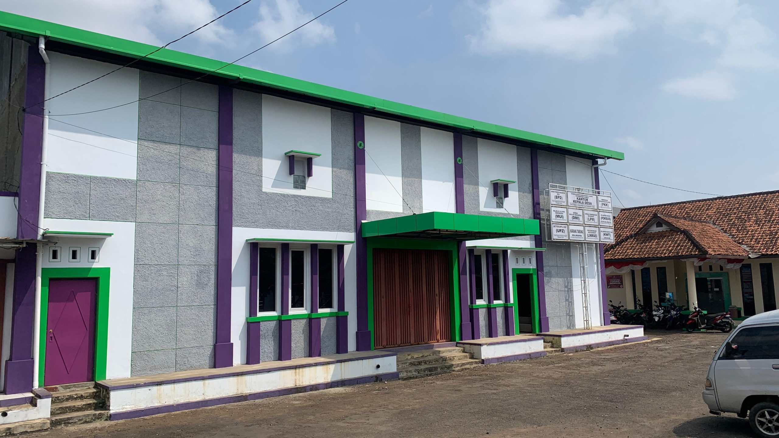 Gedung Serbaguna Desa Linggapura 2 Gedung Serbaguna Desa Linggapura 2